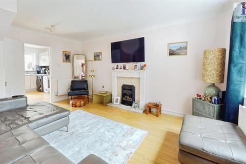 2 bedroom semi-detached house for sale, Partridge Drive, Bradford