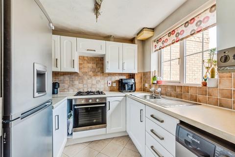 2 bedroom terraced house for sale, West Highland Road, Swindon