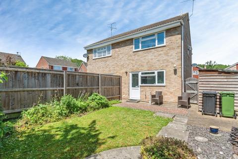2 bedroom semi-detached house for sale, Fieldfare, Billericay, Essex, CM11