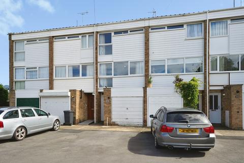 Townhouse - Insley Gardens, Hucclecote, Gloucester, Gloucestershire, GL3