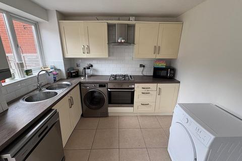 2 bedroom end of terrace house for sale, Chaselands, Burntwood