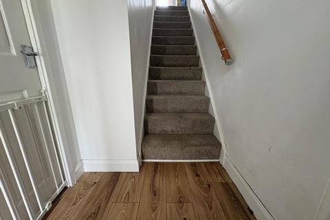 2 bedroom end of terrace house for sale, Chaselands, Burntwood