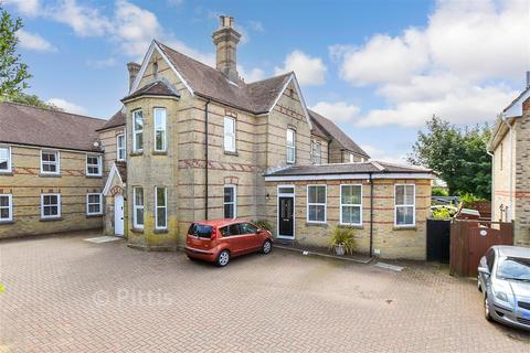 1 bedroom ground floor flat for sale, 138 Staplers Road, Newport PO30