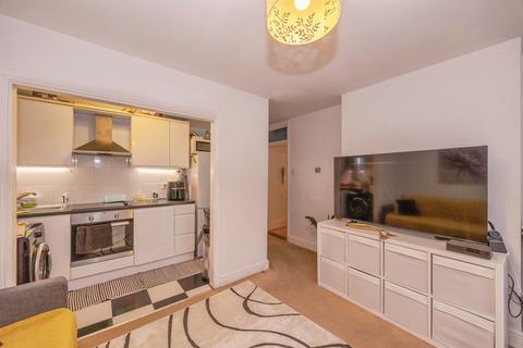 2 bedroom apartment for sale, Waverley Road, Southsea