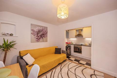 2 bedroom apartment for sale, Waverley Road, Southsea