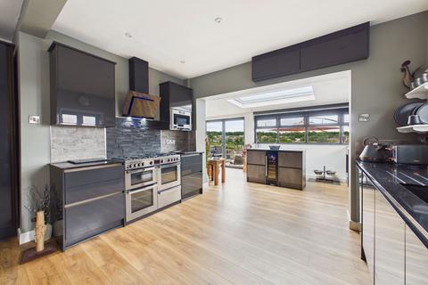 undefined, Barnfield, Crediton, EX17