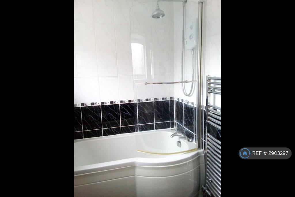 Apartment in Cambridge, Petersfield - View 4