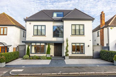 6 bedroom detached house for sale, Leigh-on-sea SS9