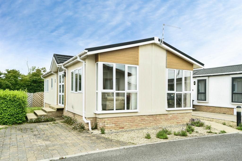 2 bedroom park home for sale