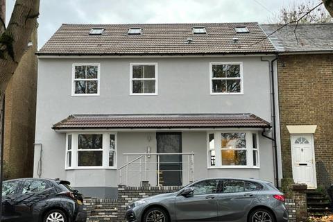 2 bedroom flat to rent, Cotterells, Hemel Hempstead, HP1 1JW