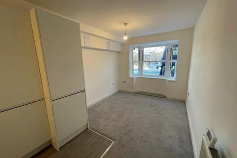 2 bedroom flat to rent, Cotterells, Hemel Hempstead, HP1 1JW
