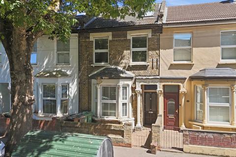 2 bedroom flat for sale, Buckland Road, London E10