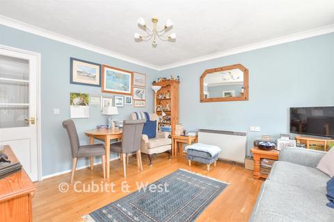 2 bedroom flat for sale, Melbourne Road, Chichester, West Sussex