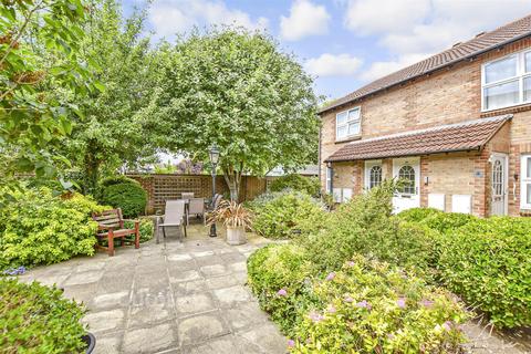 2 bedroom flat for sale, Melbourne Road, Chichester, West Sussex