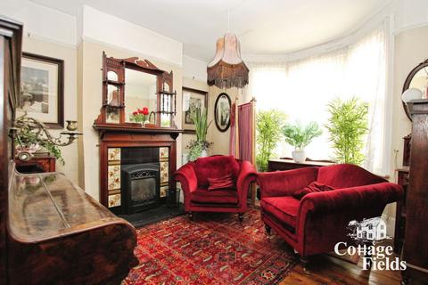 3 bedroom semi-detached house for sale, Acacia Road, Enfield, EN2