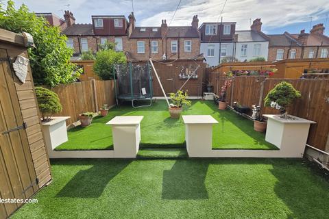 3 bedroom terraced house for sale, Brunswick Park Road, New Southgate N11