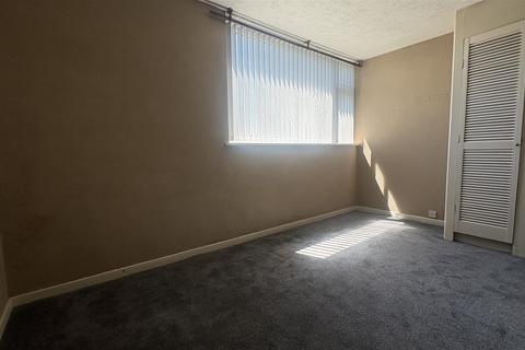 Flat - Branstree Drive, Coventry