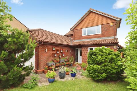 4 bedroom detached house for sale, Pettigrove Road, Kingswood, Bristol, BS15