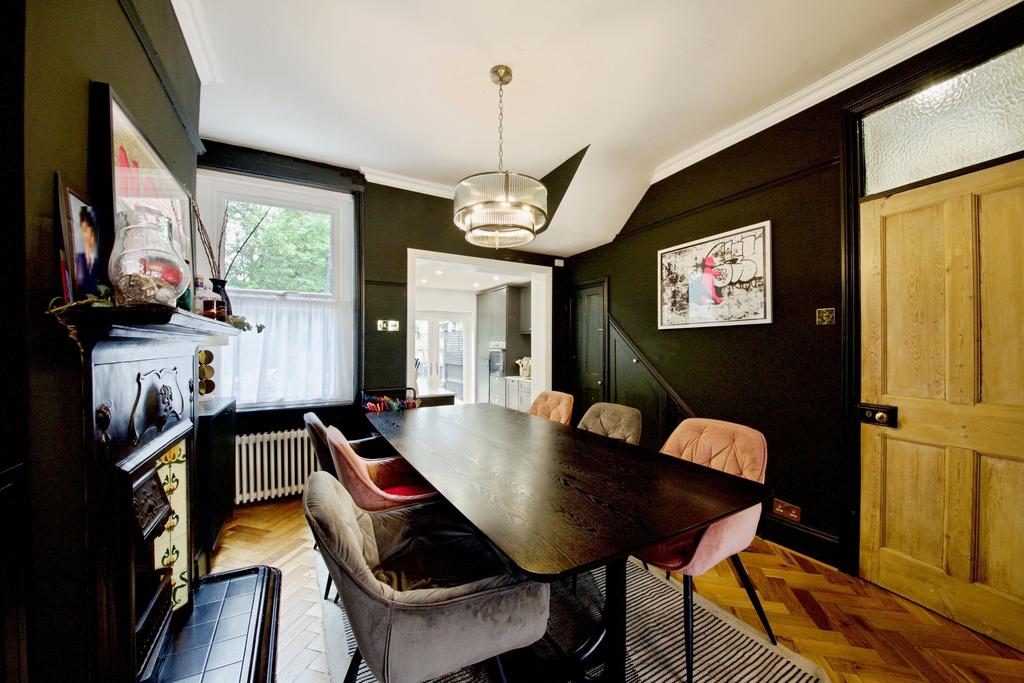Dining room, fireplace