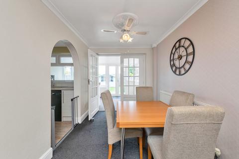 3 bedroom terraced house for sale, Swift Close, Royston SG8