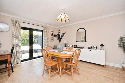 4 bedroom semi-detached bungalow for sale, The Ridgeway, Broadstairs