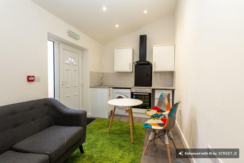 Apartment in Leicester, Aylestone Park - View 4