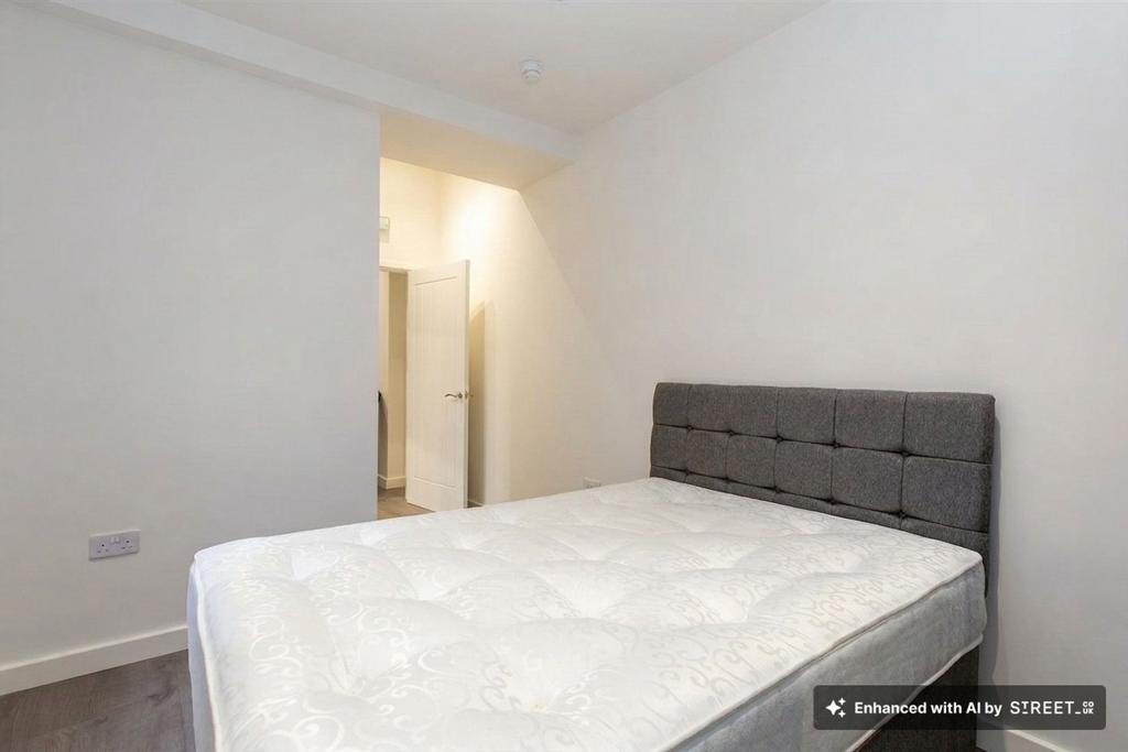 Apartment in Leicester, Aylestone Park - View 6