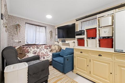 1 bedroom detached bungalow for sale, Carew Road, Wallington SM6