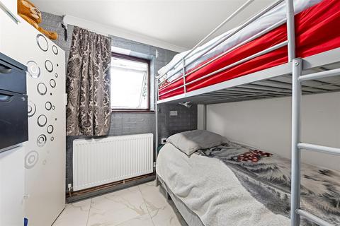 1 bedroom detached bungalow for sale, Carew Road, Wallington SM6