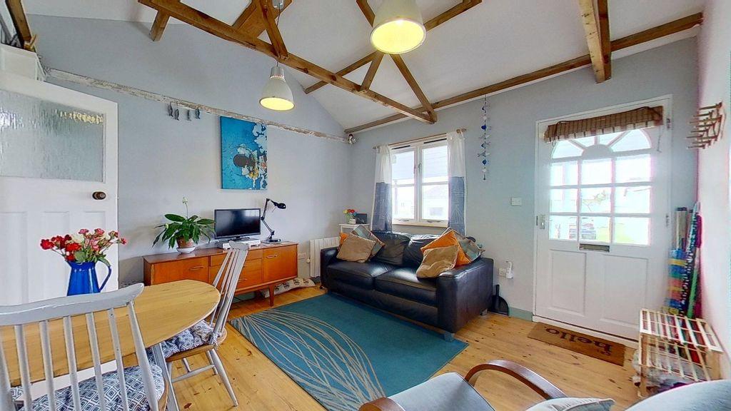 2 bedroom property for sale