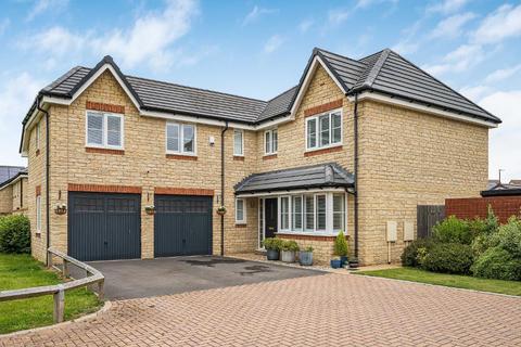 undefined, Cam, Dursley GL11