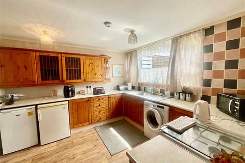 3 bedroom terraced house for sale, Badger Drive, Sheffield, S13 7TH