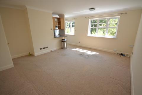2 bedroom apartment for sale, Knights Field, Luton, Bedfordshire, LU2