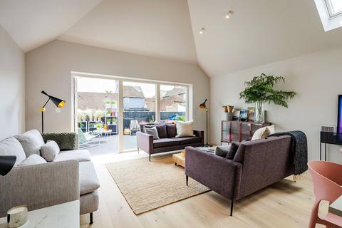 undefined, Harts Yard, Surrey GU9