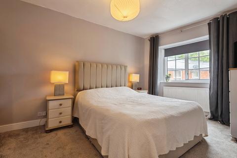 4 bedroom terraced house for sale, St. Peter Street, Tiverton