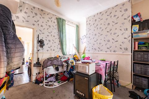 3 bedroom terraced house for sale, East Park Avenue, Hull HU8