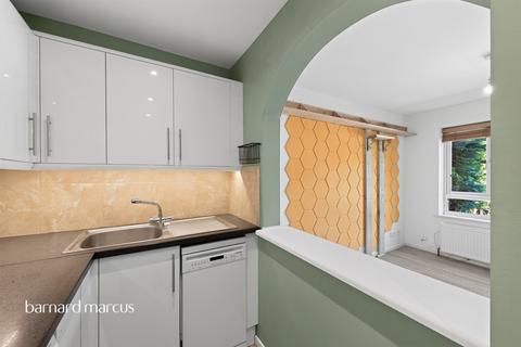 1 bedroom end of terrace house for sale, Friars Avenue, London