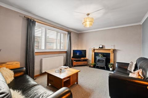 3 bedroom flat for sale, 53 Northfield Farm Avenue, Northfield, Edinburgh EH8 7QY