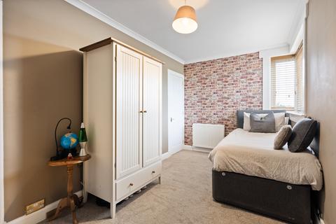 3 bedroom flat for sale, 53 Northfield Farm Avenue, Northfield, Edinburgh EH8 7QY