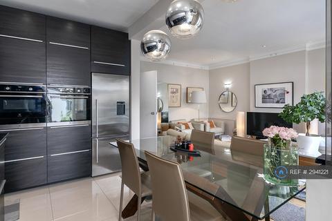 3 bedroom maisonette to rent, Ellesmere Road, London, W4