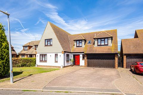4 bedroom detached house for sale, Crouch Meadow, Hockley, SS5