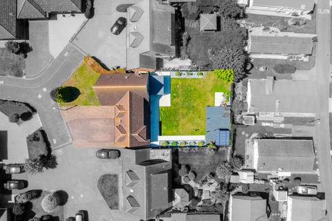 4 bedroom detached house for sale, Crouch Meadow, Hockley, SS5