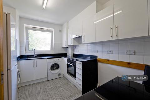 4 bedroom flat to rent, Westerham, London, NW1