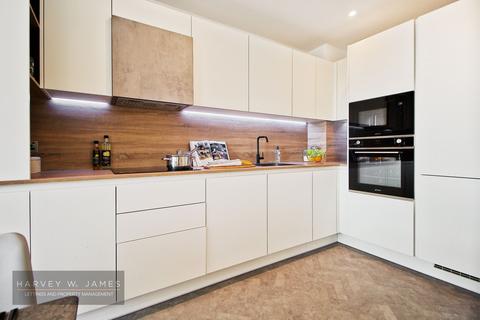 2 bedroom apartment to rent, Makers Yard, Skyline Apartments, E3