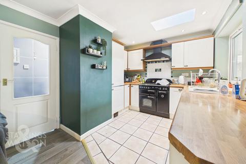 4 bedroom detached bungalow for sale, Half Field Lane, Deopham, Wymondham