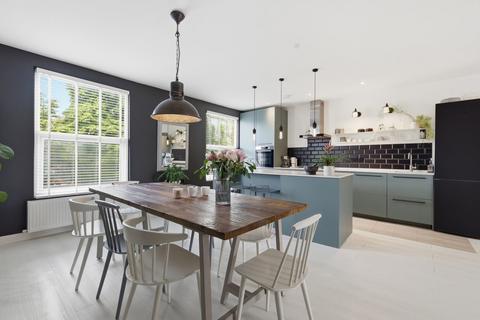 1 bedroom flat for sale, London  SE19