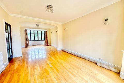 3 bedroom semi-detached house to rent, London N12