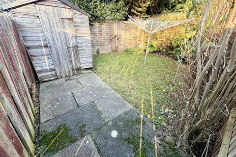 2 bedroom maisonette to rent, Avebury Close, Whitestone, Nuneaton
