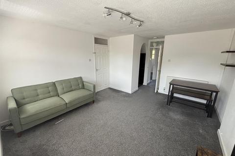 2 bedroom maisonette to rent, Avebury Close, Whitestone, Nuneaton
