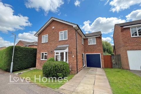 4 bedroom detached house for sale, Conway Drive, Flitwick